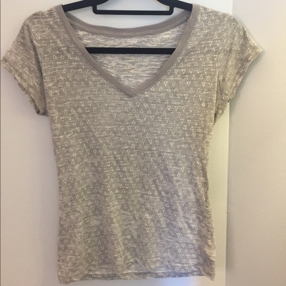 Aeropostale Gray short sleeve v-neck